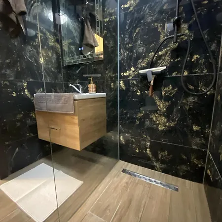 شقة Beautiful 2bd With Large Terrace And Free Parking بلوفديف