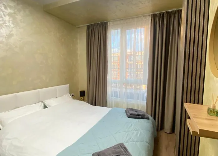 Beautiful 2bd With Large Terrace And Free Parking Apartament