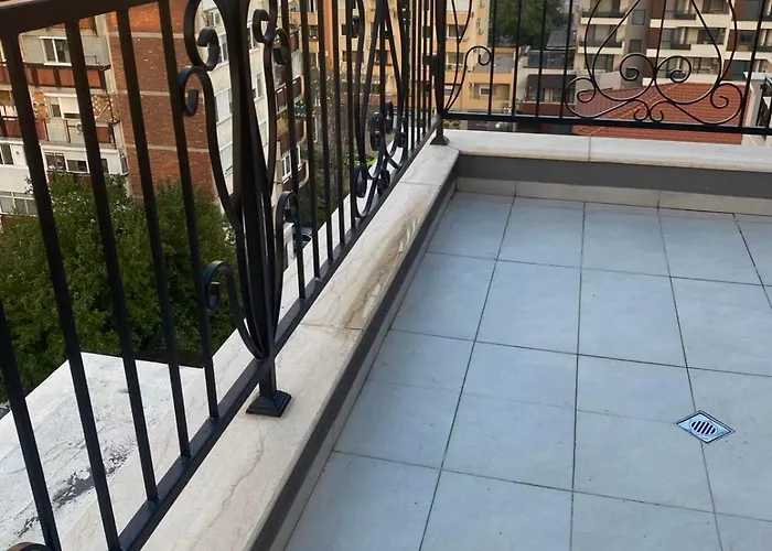 Apartament Beautiful 2bd With Large Terrace And Free Parking